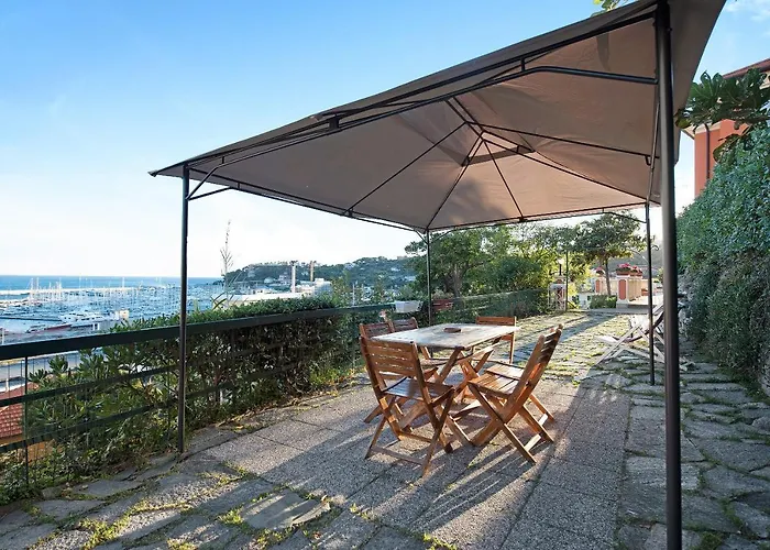 Appartement Trilocale In 5 Varazze