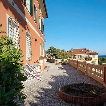 Trilocale In 5 Varazze