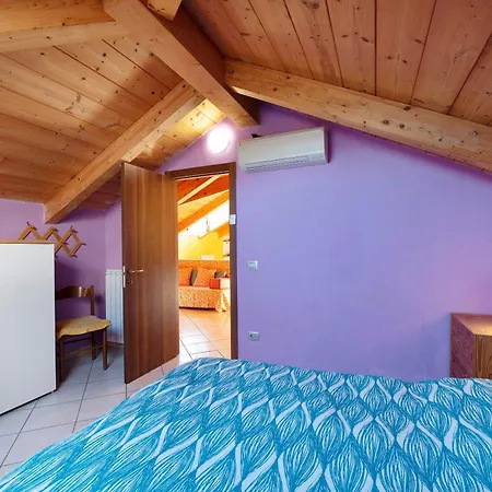 Trilocale In 5 Lägenhet Varazze